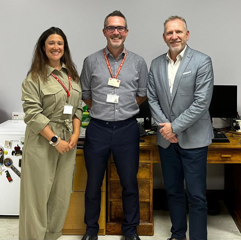40tude Ambassador and rugby legend Andy Nicol (on right) visits Dr. Penelope Edwards (left) and Dr. Kevin Monahan (centre) to hear more about the Tom Smith Research Fellowship established with the help of 40tude
