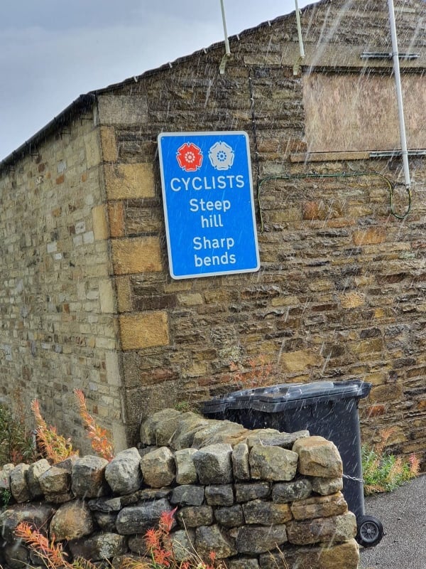 Steep hill sign in Yorkshire